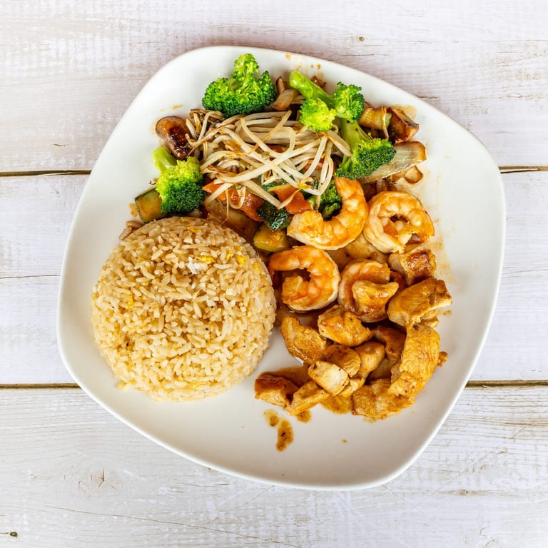 Japanese Classics with Bold, Crowd-Favorite Flavor